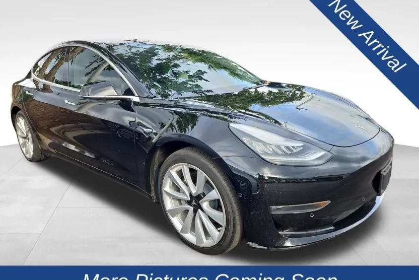 2018 Tesla Model 3 Long Range photo 1