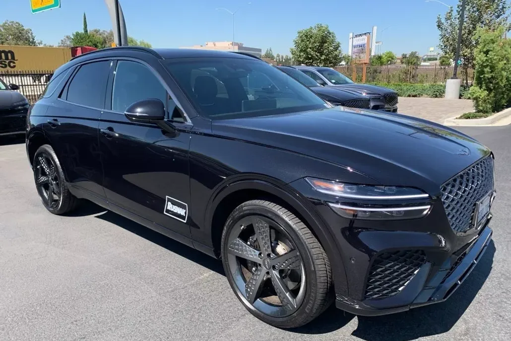2025 Genesis GV70 2.5T Sport Prestige photo 1