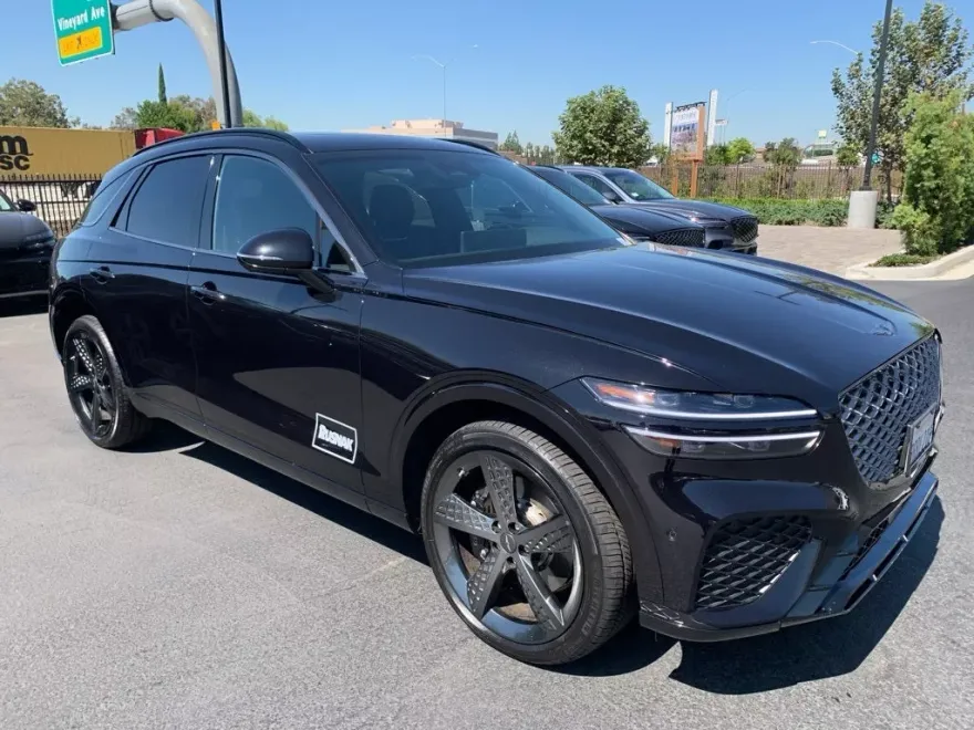 2025 Genesis GV70 2.5T Sport Prestige photo 1