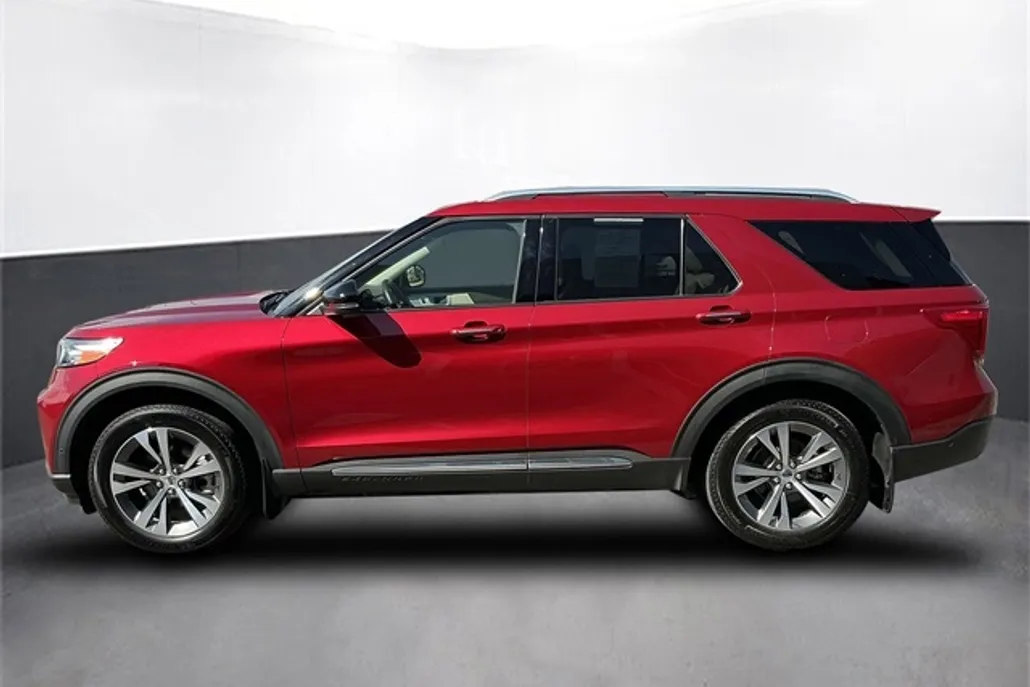 2020 Ford Explorer Platinum photo 1