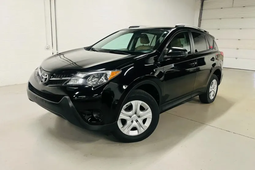 2013 Toyota RAV4 LE Sport photo 1
