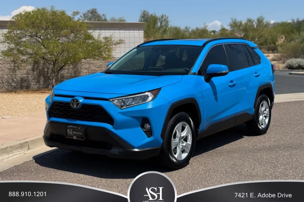 2019 Toyota RAV4 XLE Sport photo 1