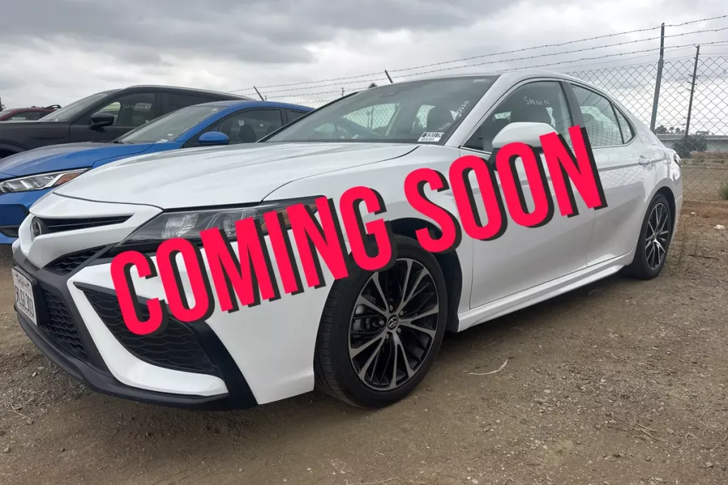 2024 Toyota Camry SE photo 1