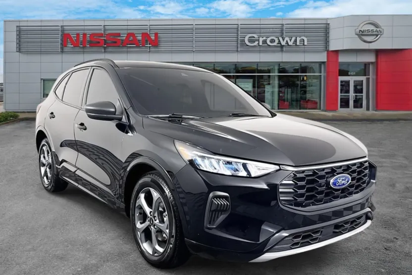 2023 Ford Escape ST-Line photo 1