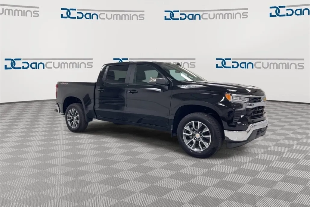 2025 Chevrolet Silverado 1500 LT photo 1