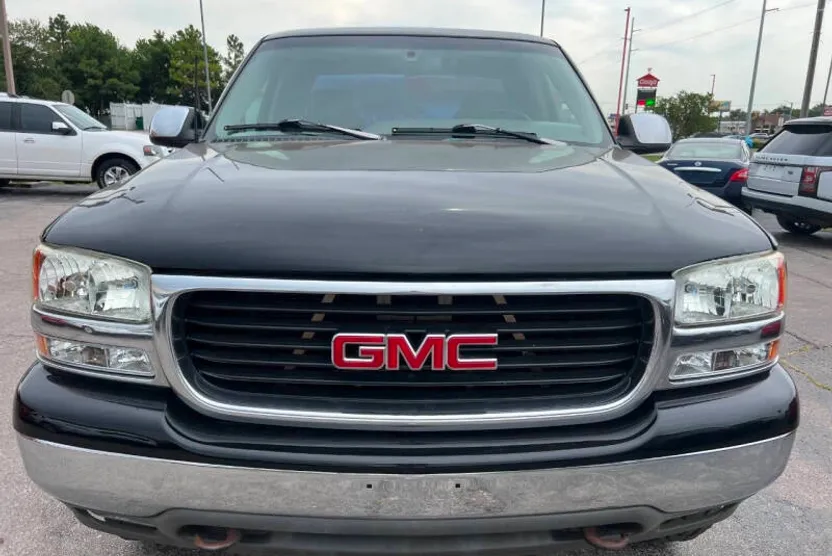 2000 Gmc Sierra 1500 SLE photo 1