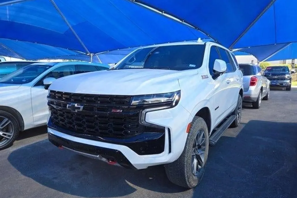 2024 Chevrolet Tahoe Z71 photo 1