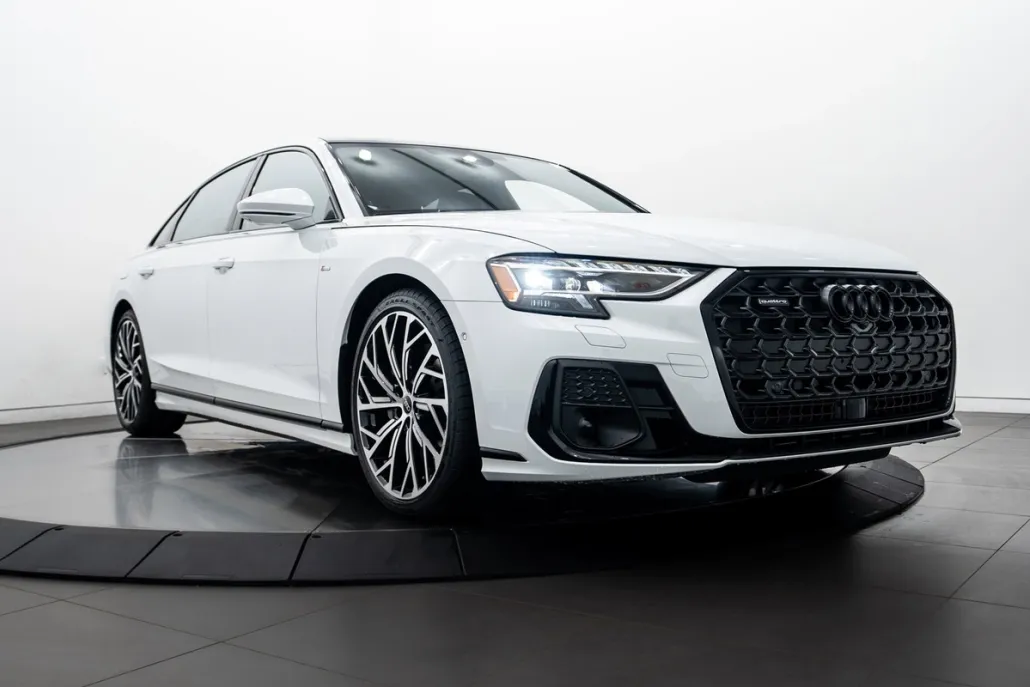 2024 Audi A8 L 55 photo 1