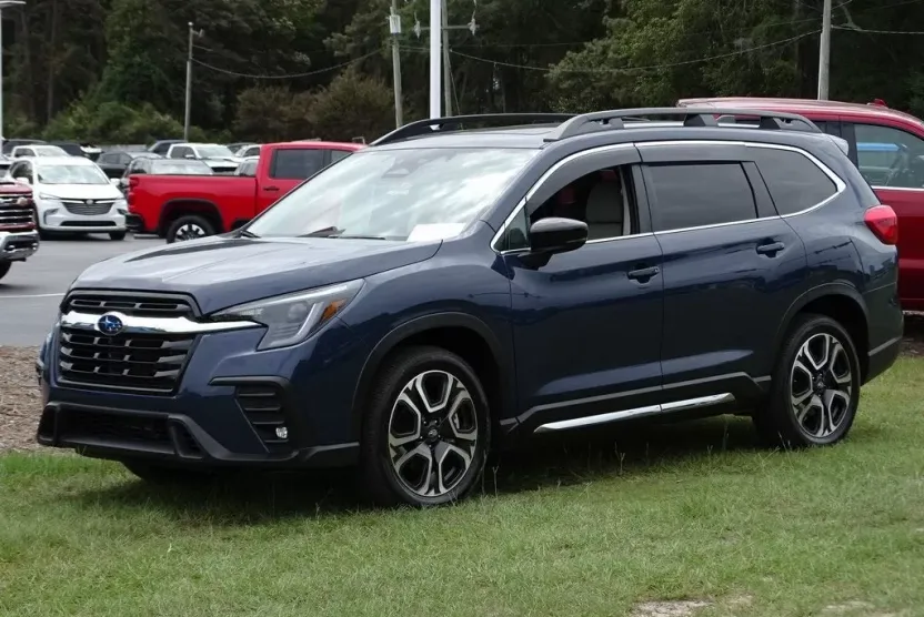 2024 Subaru Ascent Limited photo 1