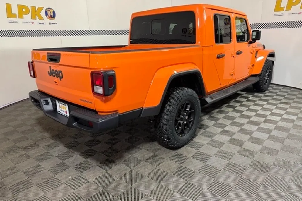 2025 Jeep Gladiator Sport photo 1