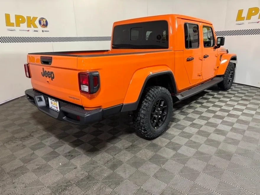 2025 Jeep Gladiator Sport photo 1