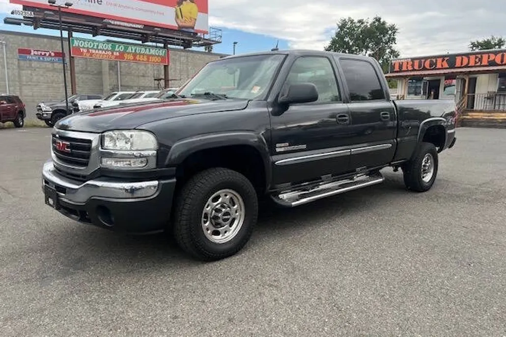 2005 Gmc Sierra SLT photo 1