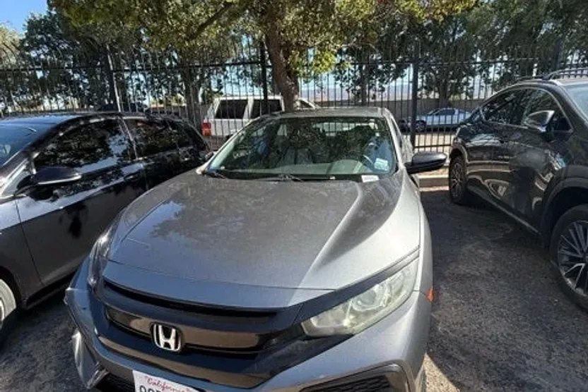 2018 Honda Civic Sport photo 1