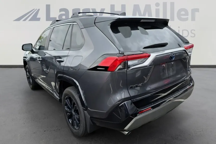 2024 Toyota RAV4 Hybrid XSE photo 1