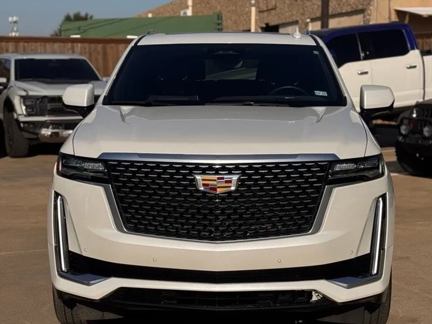 2023 Cadillac Escalade ESV Premium Luxury photo 1