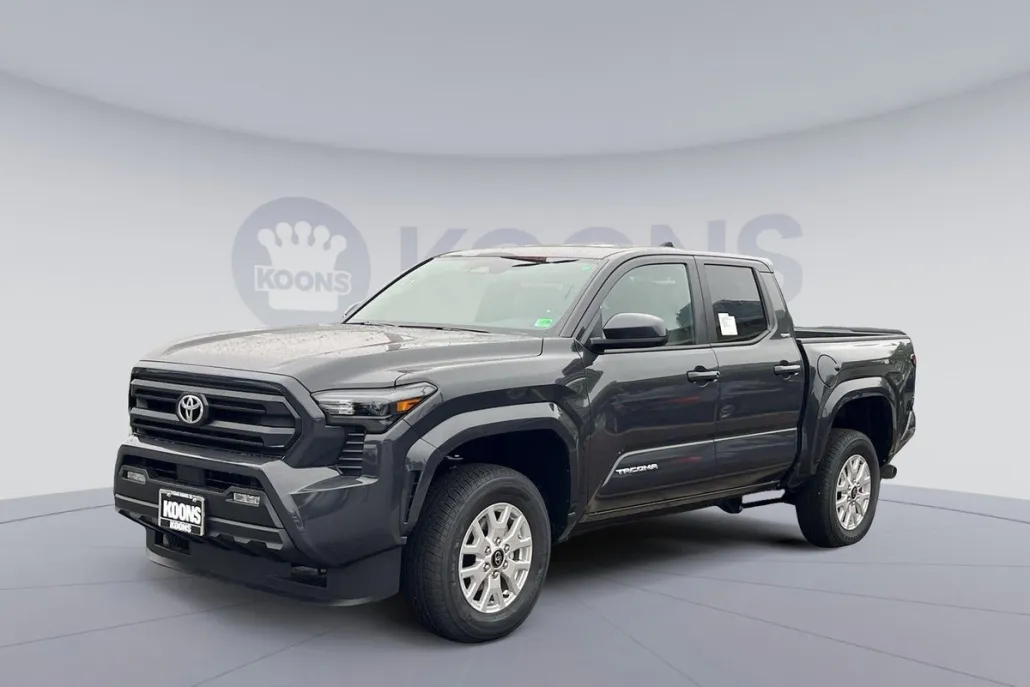 2025 Toyota Tacoma SR5 photo 1