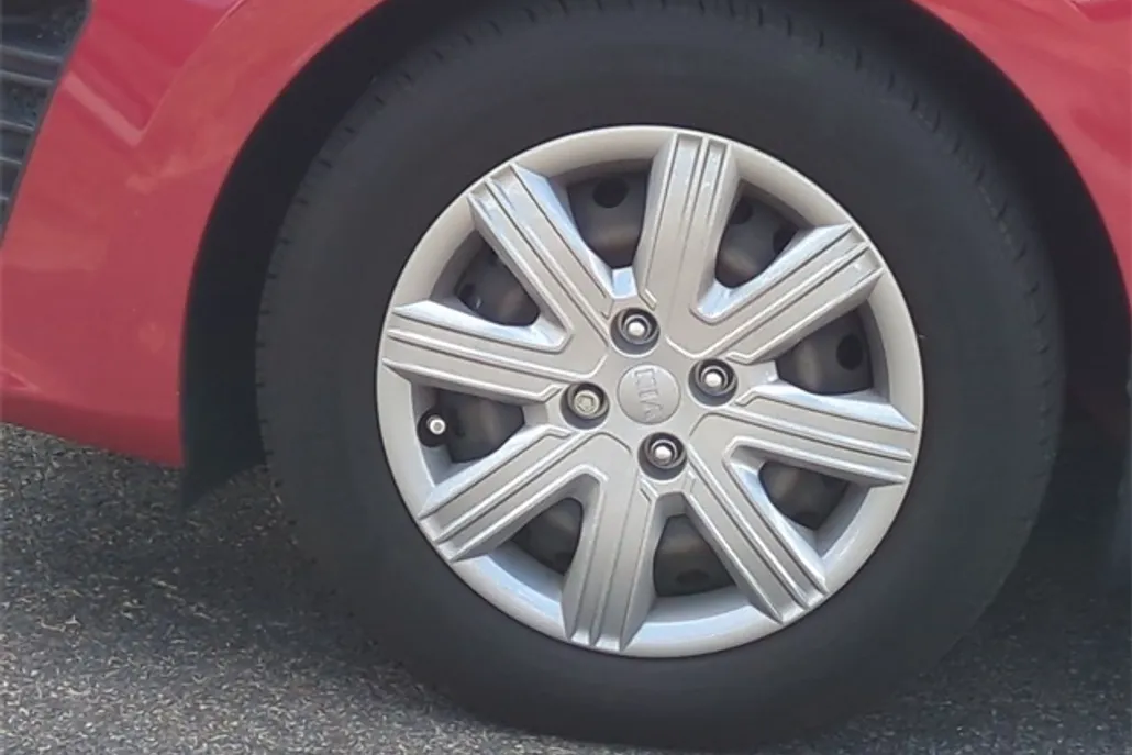 2021 Kia Rio S photo 1