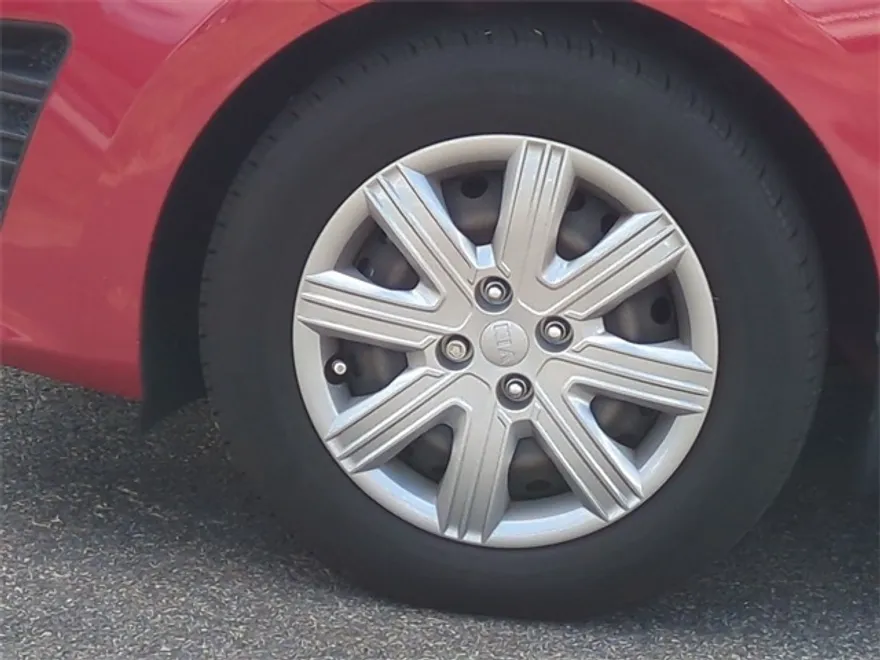 2021 Kia Rio S photo 1