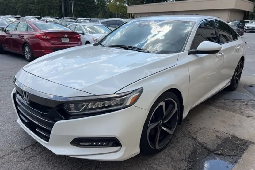 2018 Honda Accord Sport photo 1