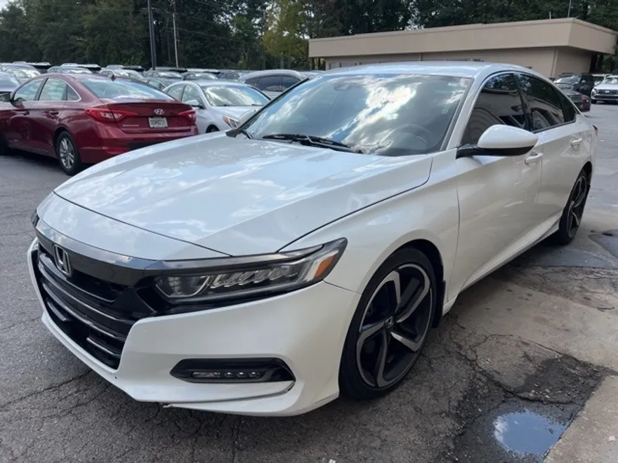 2018 Honda Accord Sport photo 1