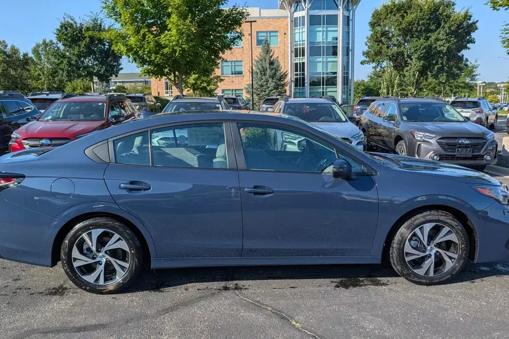 2025 Subaru Legacy Premium photo 1