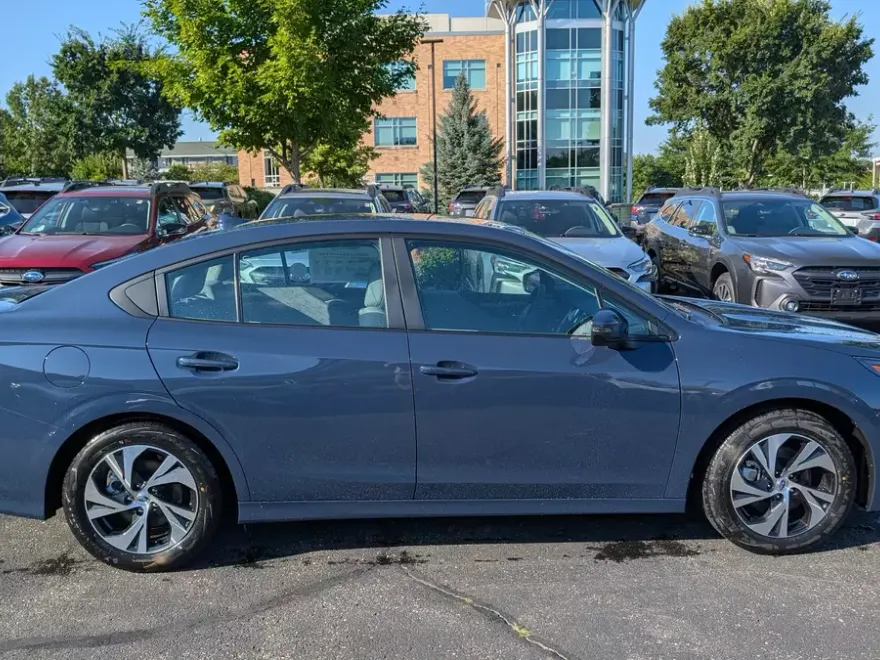 2025 Subaru Legacy Premium photo 1