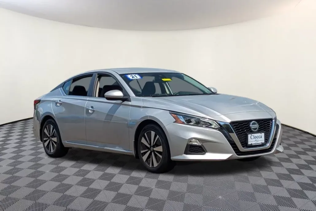 2021 Nissan Altima 2.5 SV photo 1