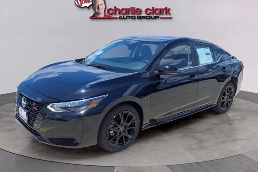 2025 Nissan Sentra SR photo 1