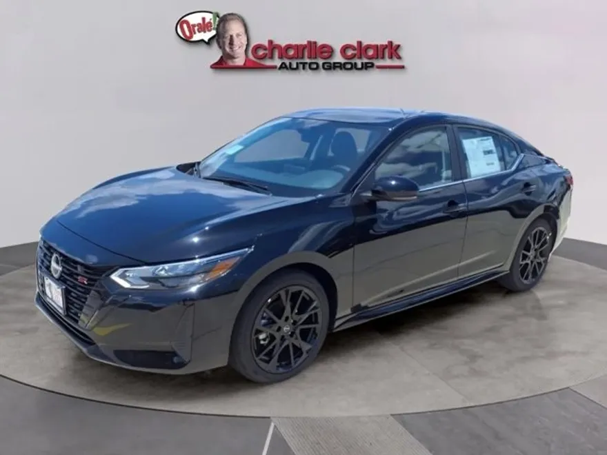 2025 Nissan Sentra SR photo 1