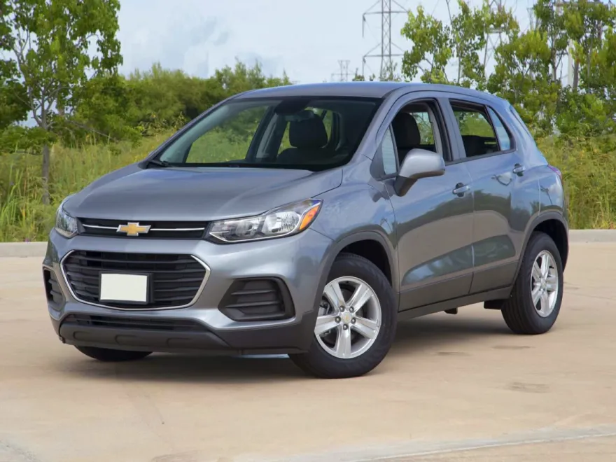 2022 Chevrolet Trax LT photo 1
