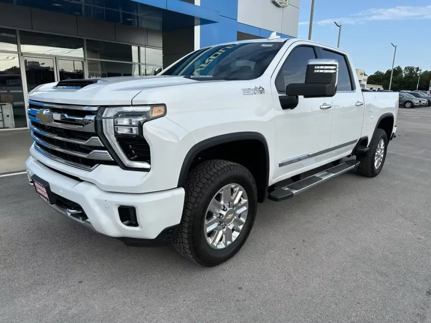 2025 Chevrolet Silverado 2500HD High Country photo 1