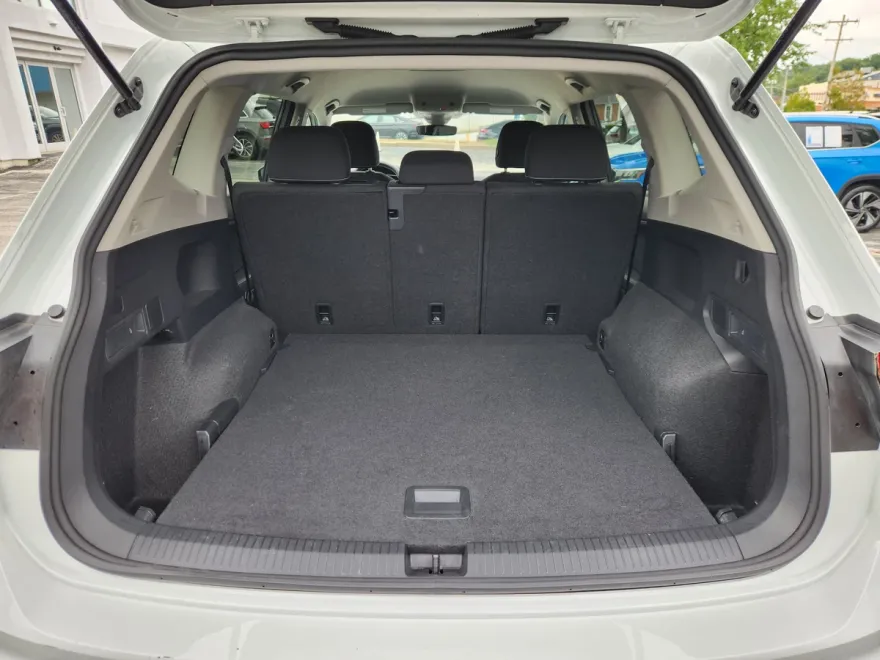 2024 Volkswagen Tiguan S photo 1