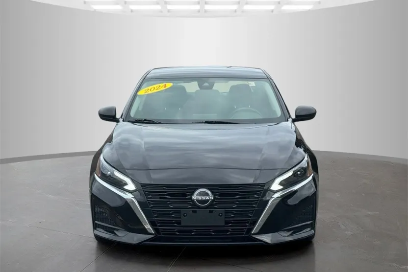 2024 Nissan Altima 2.5 SV photo 1