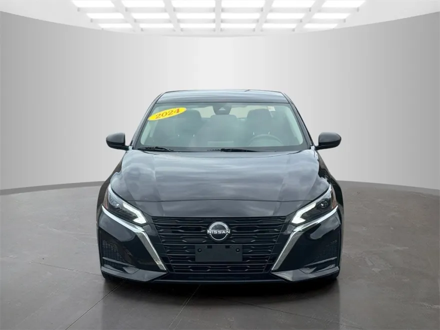 2024 Nissan Altima 2.5 SV photo 1