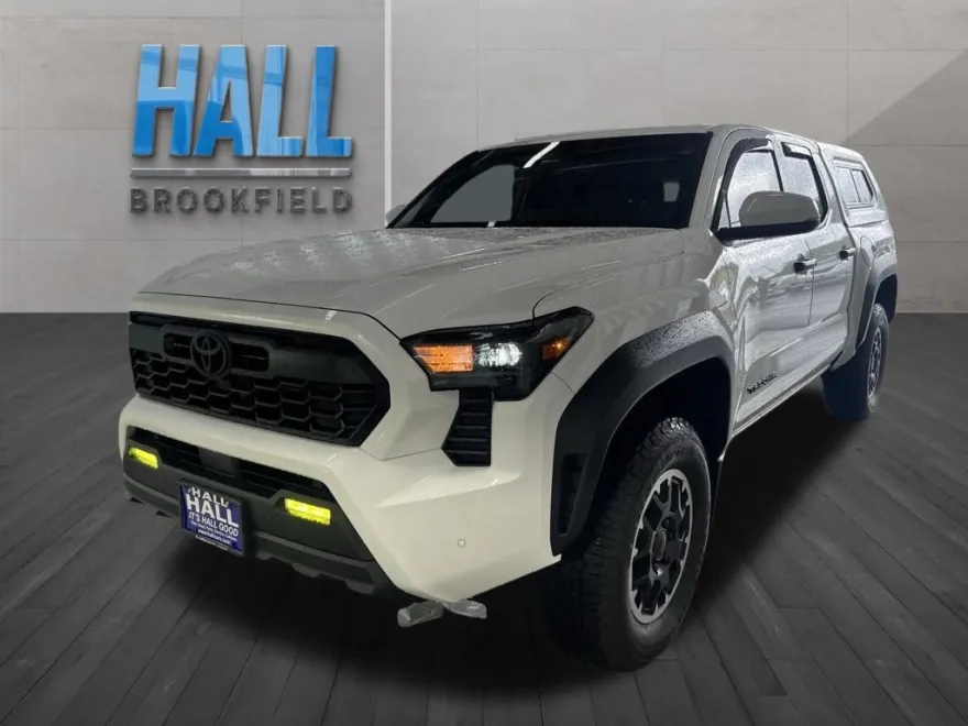 2024 Toyota Tacoma TRD Off-Road photo 1