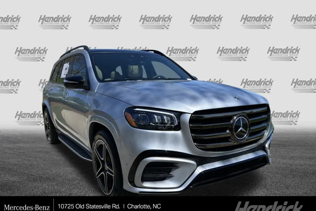 2025 Mercedes Benz GLS 450 4MATIC photo 1