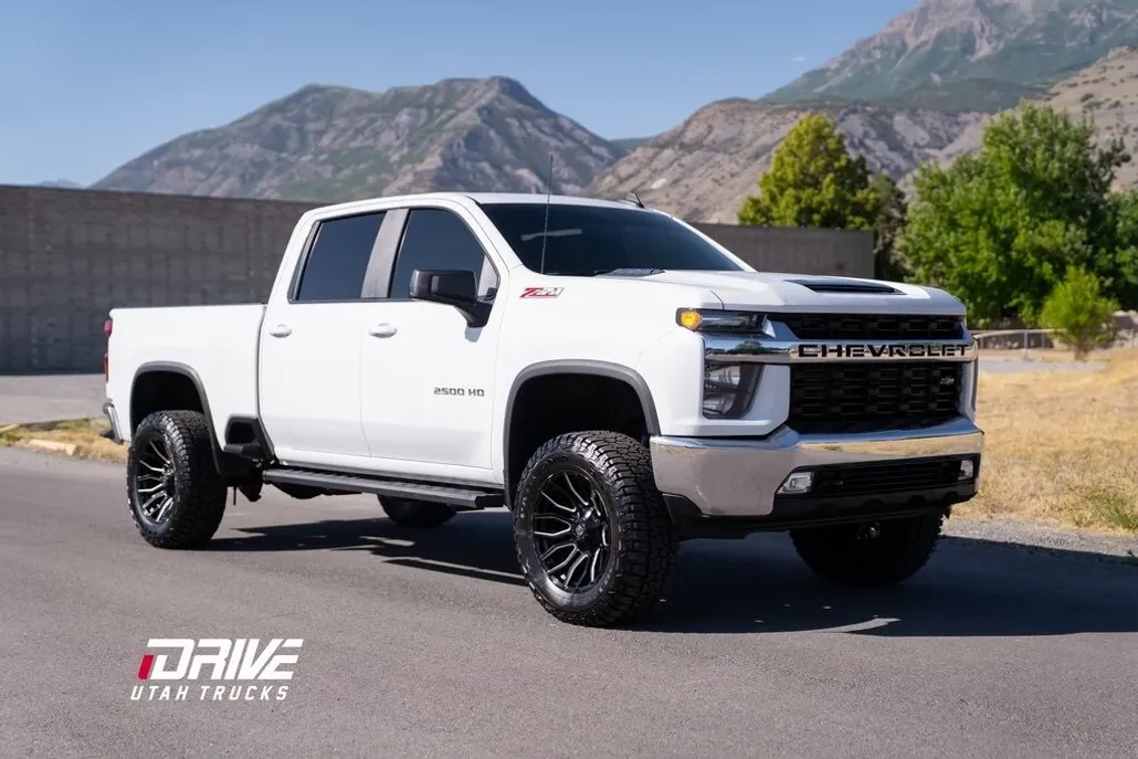 2020 Chevrolet Silverado 2500HD LT photo 1