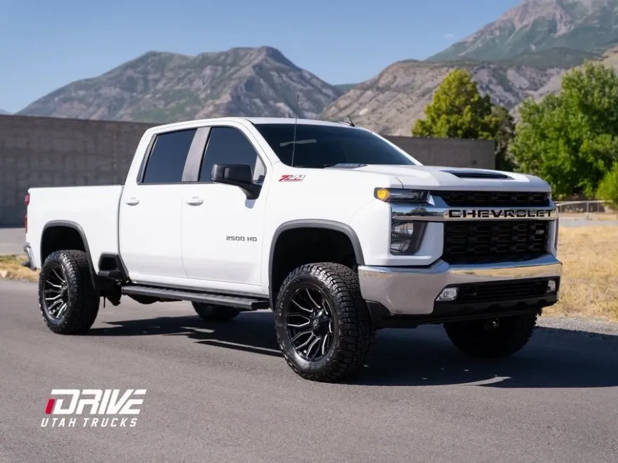 2020 Chevrolet Silverado 2500HD LT photo 1