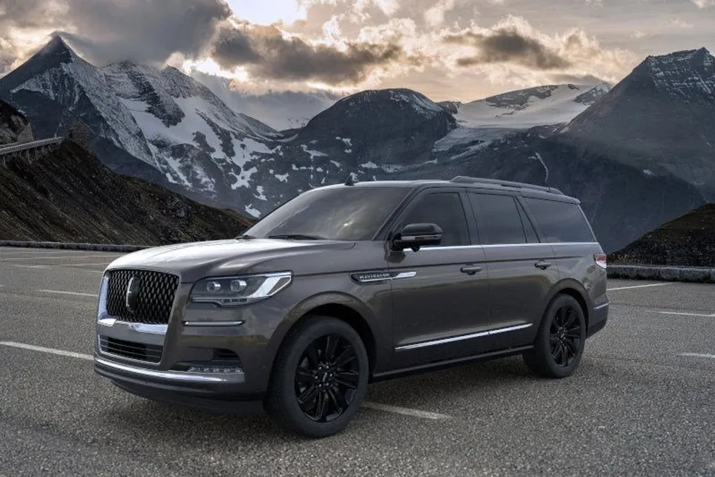 2024 Lincoln Navigator Black Label photo 1
