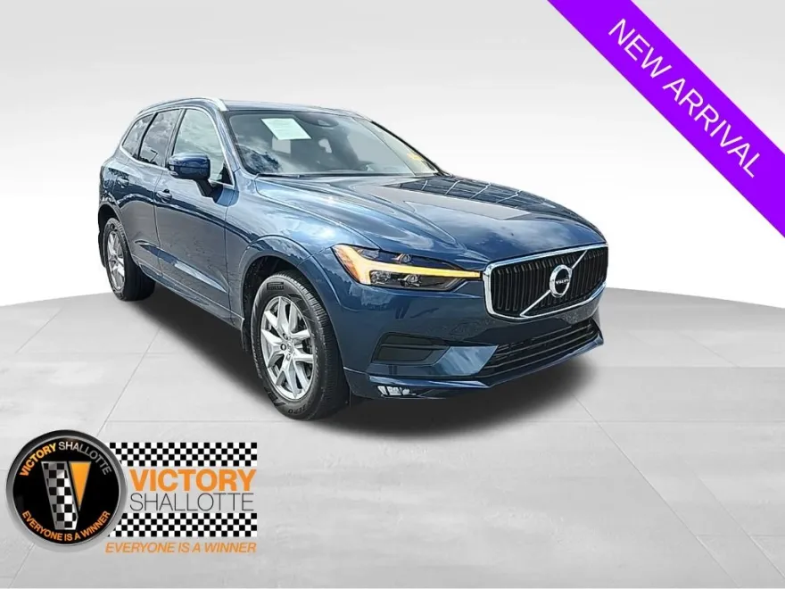 2021 Volvo XC60 T5 Momentum photo 1