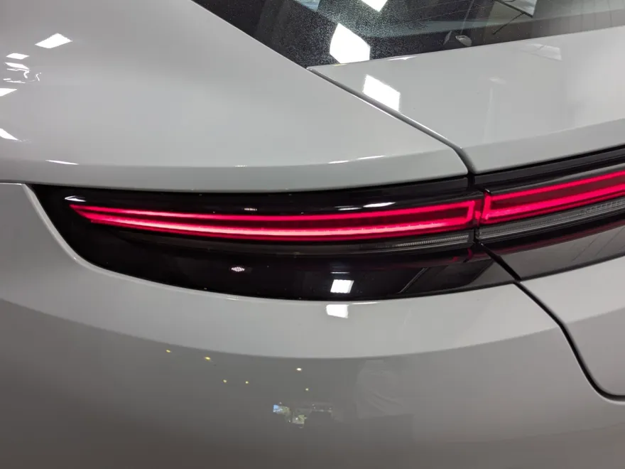 2025 Porsche Panamera 4 photo 1