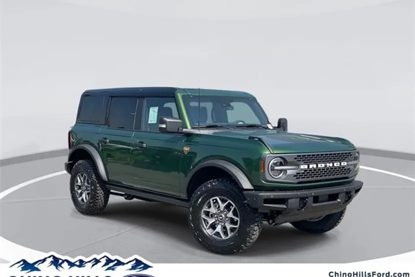 2025 Ford Bronco Badlands photo 1