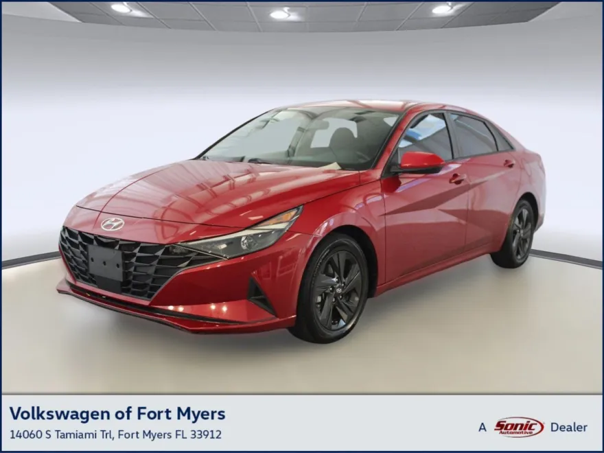 2022 Hyundai Elantra SEL Convenience photo 1