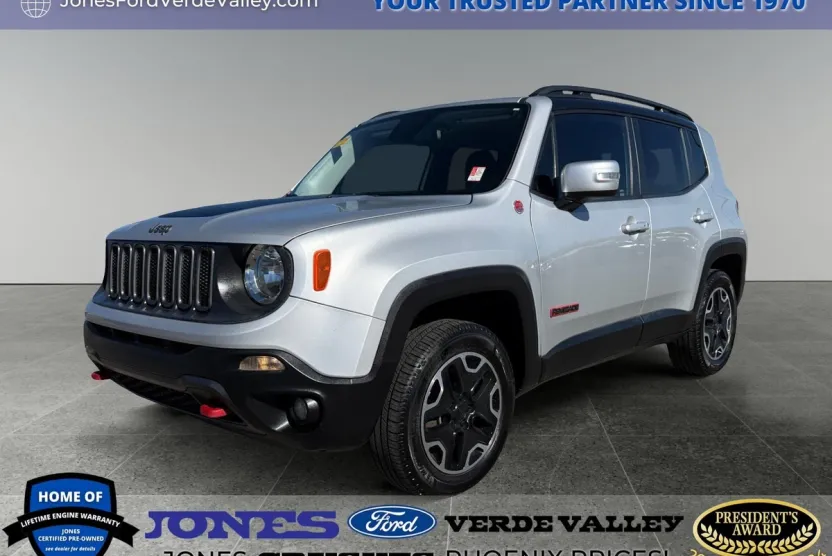 2016 Jeep Renegade Trailhawk photo 1