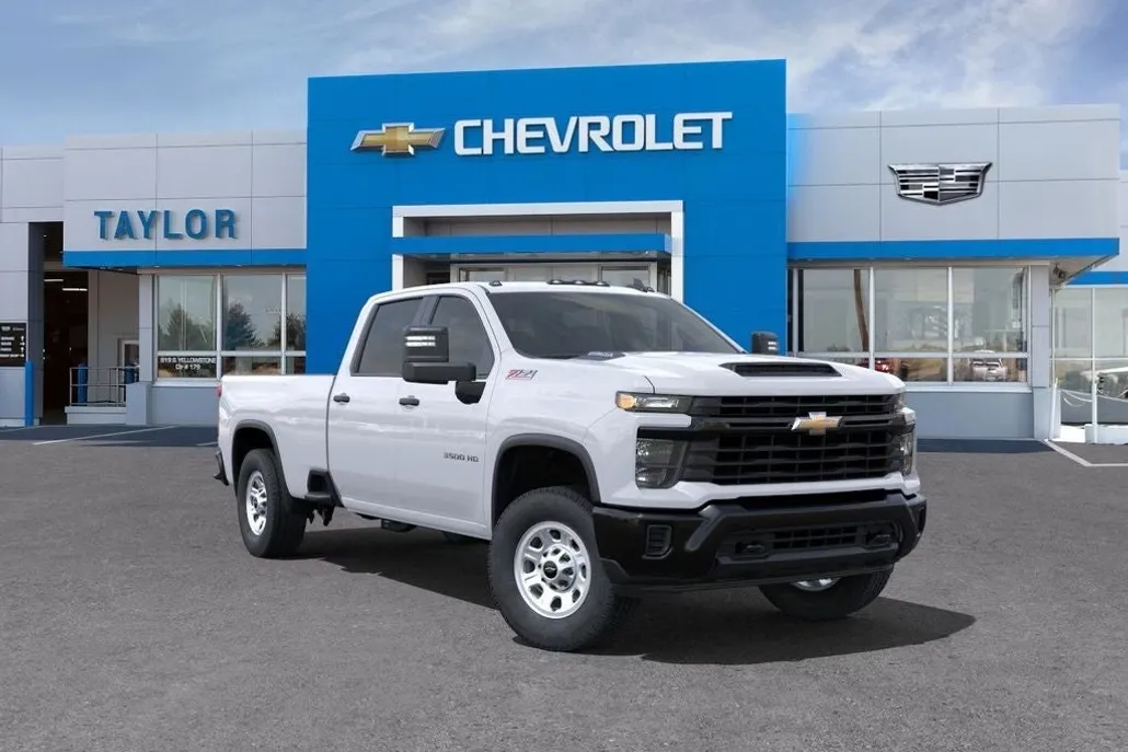 2025 Chevrolet Silverado 3500HD photo 1