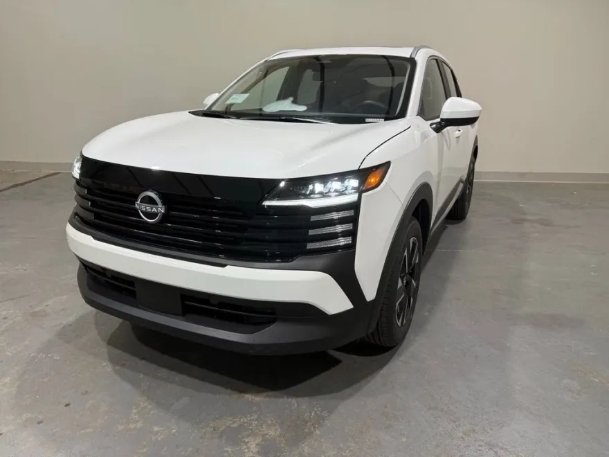 2025 Nissan Kicks SV photo 1