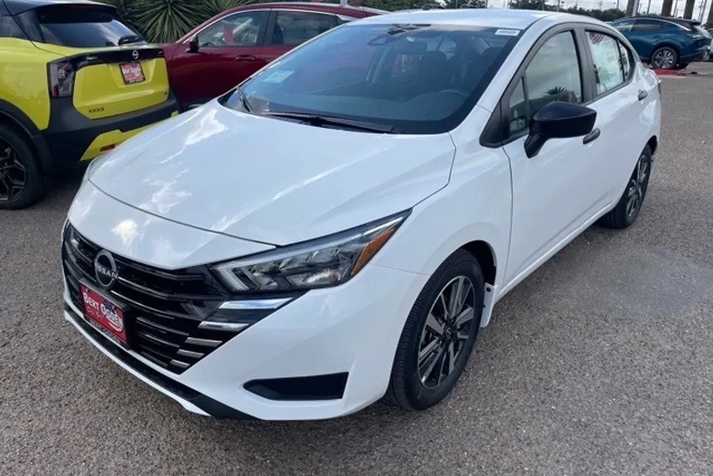 2025 Nissan Versa S photo 1