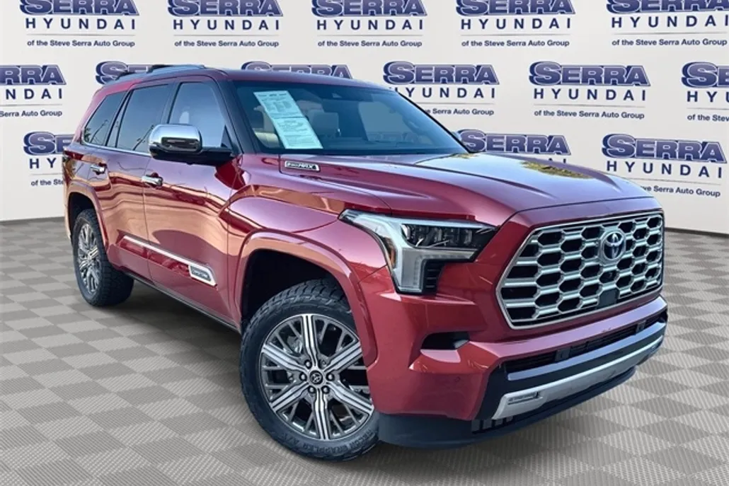 2024 Toyota Sequoia Capstone photo 1