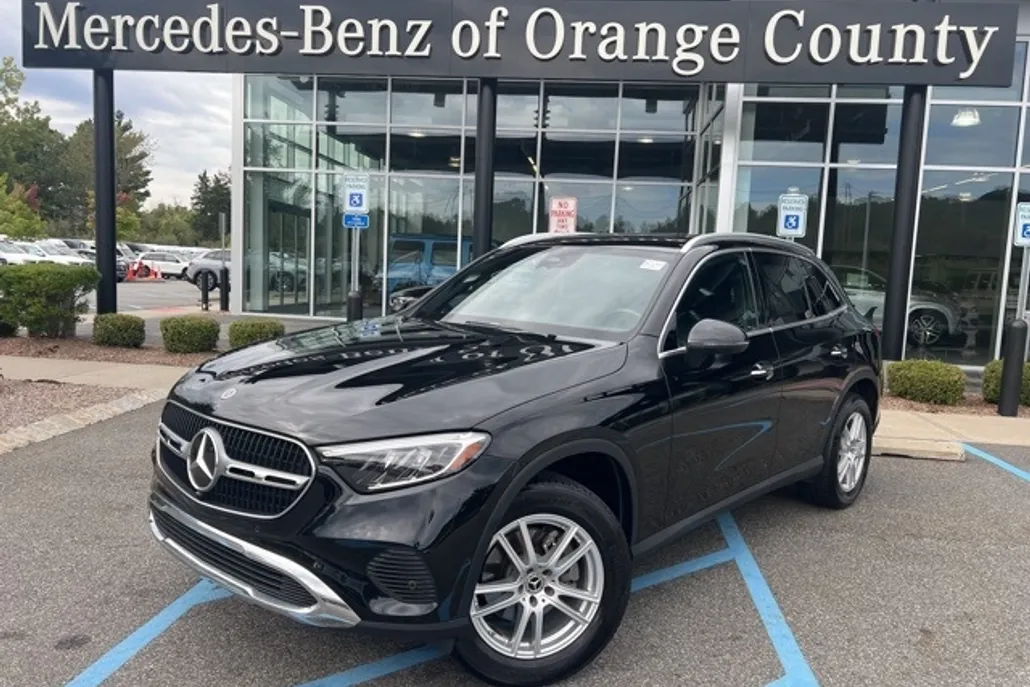 2023 Mercedes Benz GLC 300 4MATIC photo 1