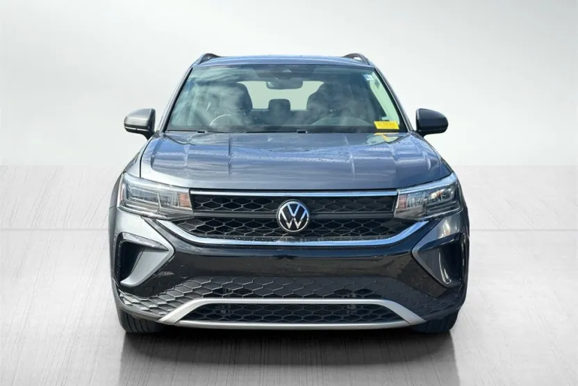 2024 Volkswagen Taos S photo 1